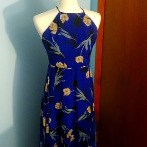 Lulu's open back criss cross dress size M